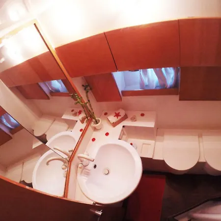 Yacht 3*