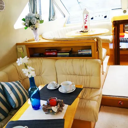 Yacht 3* Sorrento