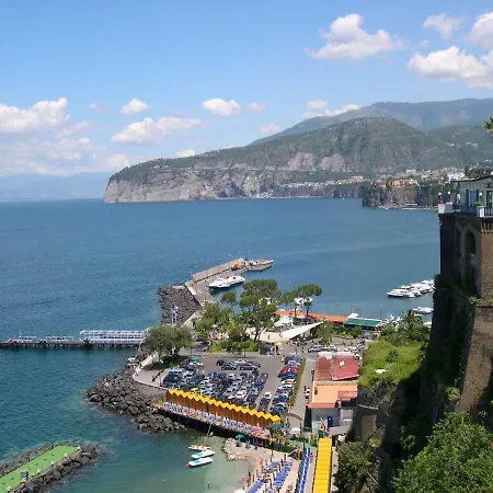 Yacht 3* Sorrento
