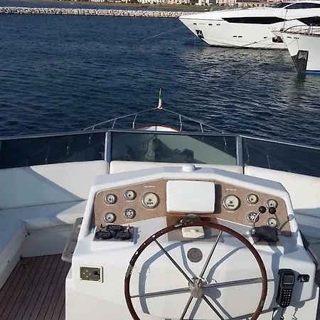 Yacht 3* Sorrento