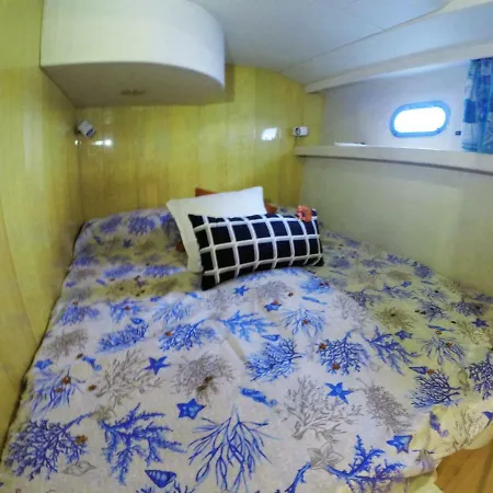 Yacht 3*