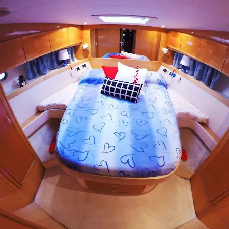Bateau-hôtel Yacht Sorrente